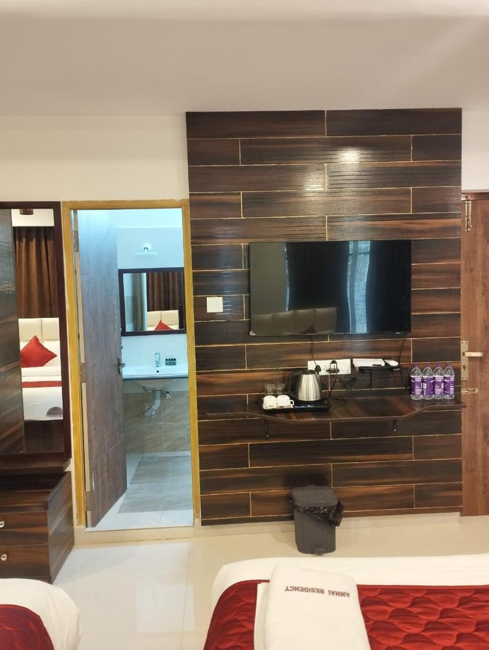 Annai Residency Hotell Vellore Exteriör bild