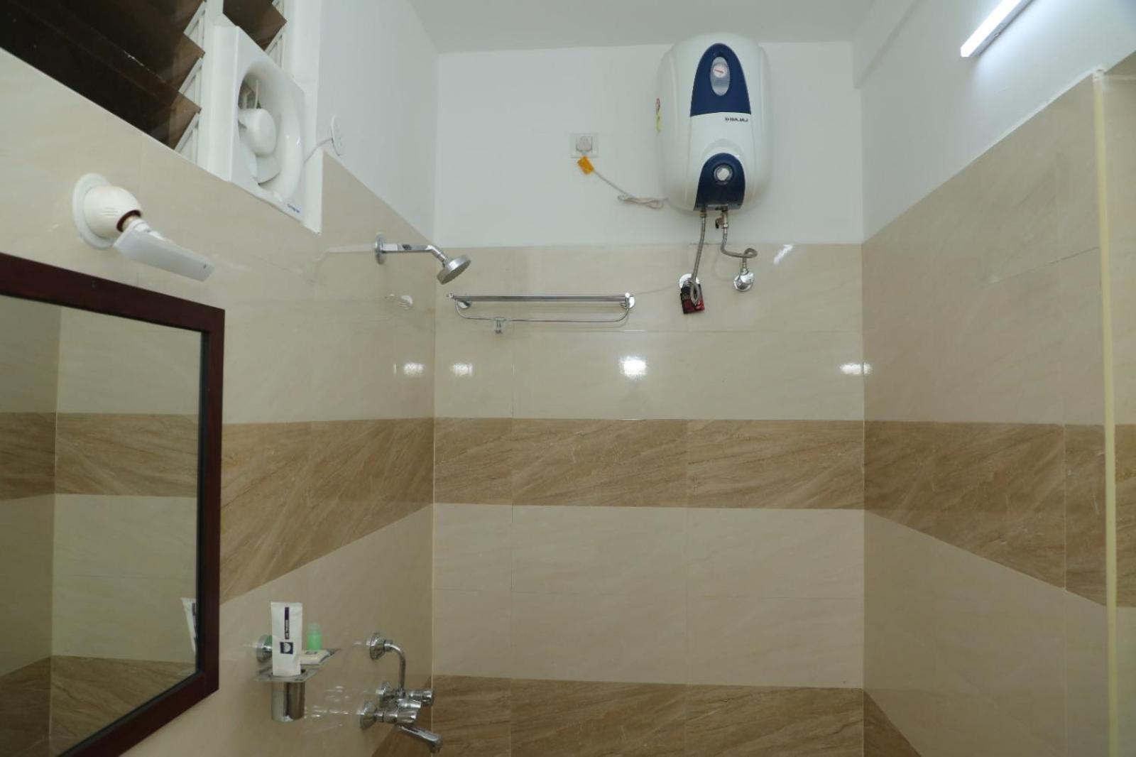 Annai Residency Hotell Vellore Exteriör bild